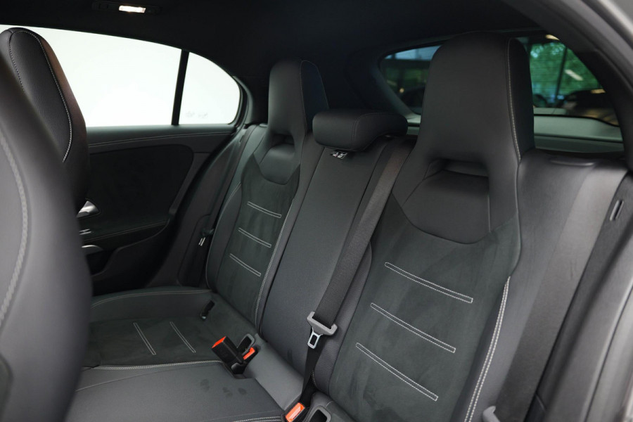 Mercedes-Benz A-Klasse 250 e AMG Line |Pano|Dodehoek|Draadloos Laden|