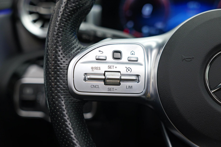 Mercedes-Benz A-Klasse 250 e AMG Line |Pano|Dodehoek|Draadloos Laden|