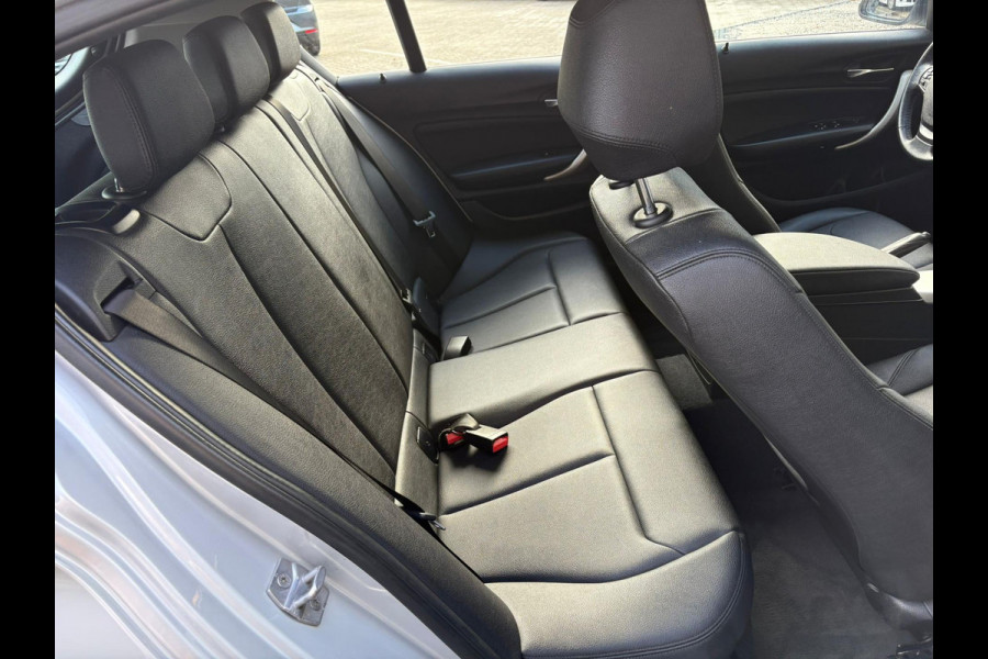BMW 1-serie 116d Sport Line Edition | NAVI | CRUISE | AIRCO | SPORT | PDC | NWE APK