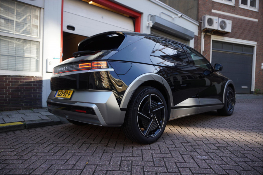 Hyundai IONIQ 5 Lounge 84 kWh | Long Range | LEER | Head Up Display | Adaptive + Lane | Memory + stoel- en stuurverwarming + stoelkoeling | Premium audio | 360 camera | Sfeerverlichting | BTW