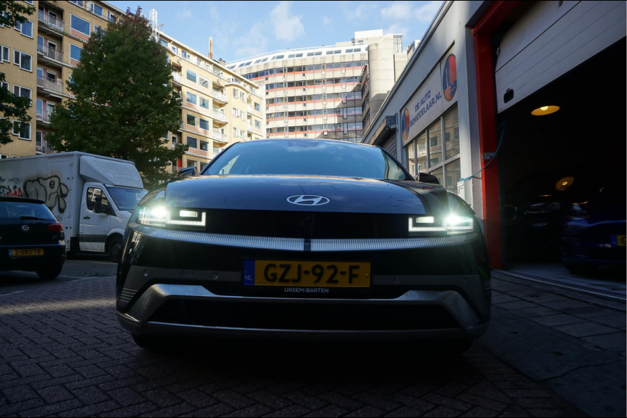 Hyundai IONIQ 5 Lounge 84 kWh | Long Range | LEER | Head Up Display | Adaptive + Lane | Memory + stoel- en stuurverwarming + stoelkoeling | Premium audio | 360 camera | Sfeerverlichting | BTW
