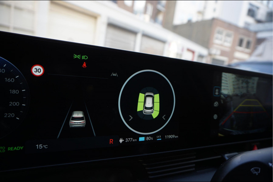 Hyundai IONIQ 5 Lounge 84 kWh | Long Range | LEER | Head Up Display | Adaptive + Lane | Memory + stoel- en stuurverwarming + stoelkoeling | Premium audio | 360 camera | Sfeerverlichting | BTW