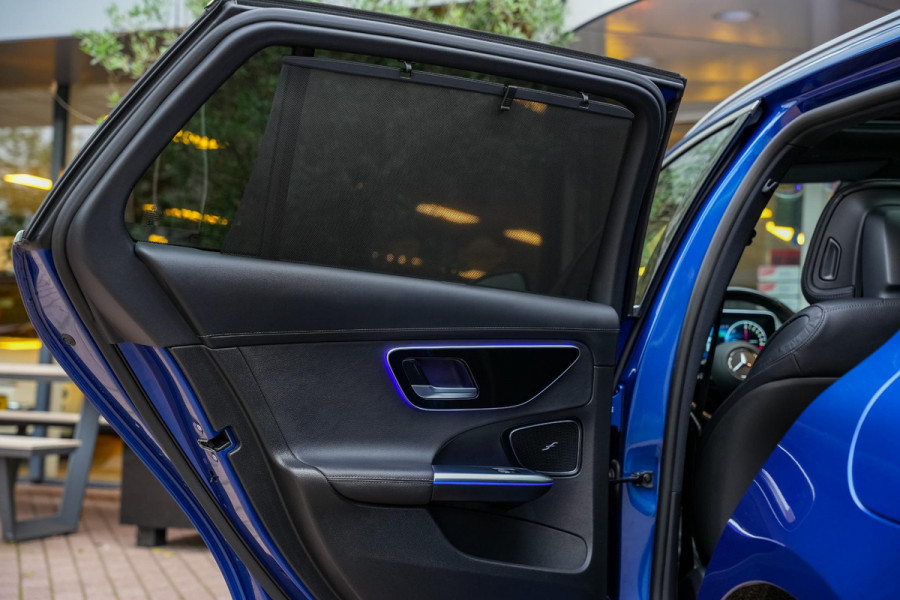 Mercedes-Benz C-Klasse 300 e AMG Line Panoramadak Full Ambient Adapt. Cruise Laser LED 360Cam 19''LM