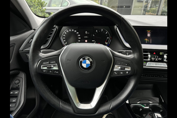 BMW 1-serie 118d M Pakket Panoramadak Cruise Leer Stoelverw. 19''LM