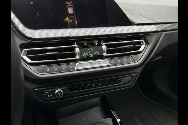 BMW 1-serie 118d M Pakket Panoramadak Cruise Leer Stoelverw. 19''LM