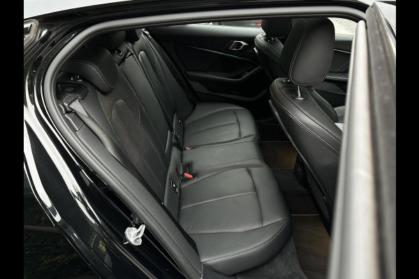 BMW 1-serie 118d M Pakket Panoramadak Cruise Leer Stoelverw. 19''LM