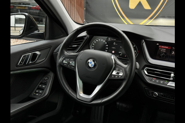 BMW 1-serie 118d M Pakket Panoramadak Cruise Leer Stoelverw. 19''LM