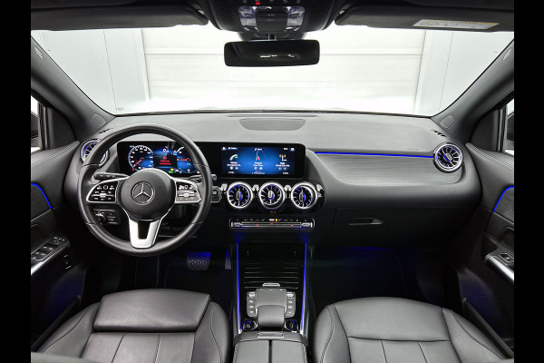 Mercedes-Benz EQA 250 Luxury Line 67 kWh Lichtmetalen velgen | Navigatie | Wide screen | Keyles Go | parking support met camera achter | Inclusief 48 maanden MB Certified garantie voor Europa.
