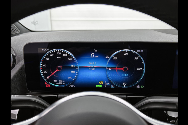 Mercedes-Benz EQA 250 Luxury Line 67 kWh Lichtmetalen velgen | Navigatie | Wide screen | Keyles Go | parking support met camera achter | Inclusief 48 maanden MB Certified garantie voor Europa.