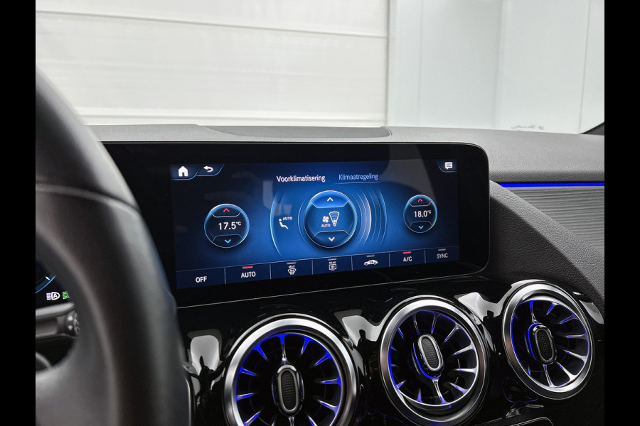 Mercedes-Benz EQA 250 Luxury Line 67 kWh Lichtmetalen velgen | Navigatie | Wide screen | Keyles Go | parking support met camera achter | Inclusief 48 maanden MB Certified garantie voor Europa.