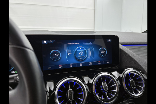 Mercedes-Benz EQA 250 Luxury Line 67 kWh Lichtmetalen velgen | Navigatie | Wide screen | Keyles Go | parking support met camera achter | Inclusief 48 maanden MB Certified garantie voor Europa.