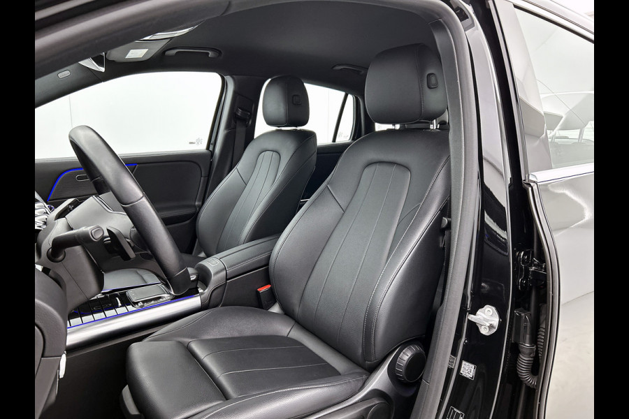 Mercedes-Benz EQA 250 Luxury Line 67 kWh Lichtmetalen velgen | Navigatie | Wide screen | Keyles Go | parking support met camera achter | Inclusief 48 maanden MB Certified garantie voor Europa.