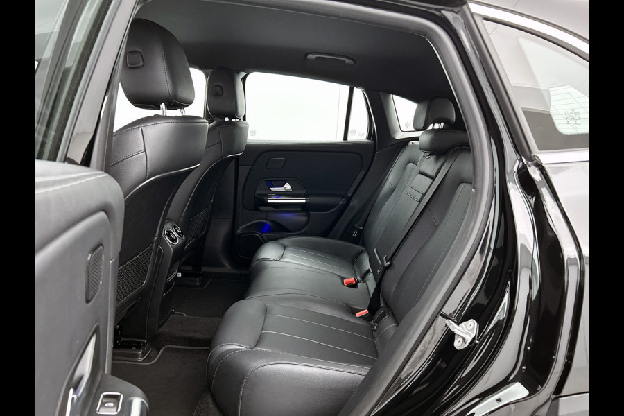 Mercedes-Benz EQA 250 Luxury Line 67 kWh Lichtmetalen velgen | Navigatie | Wide screen | Keyles Go | parking support met camera achter | Inclusief 48 maanden MB Certified garantie voor Europa.