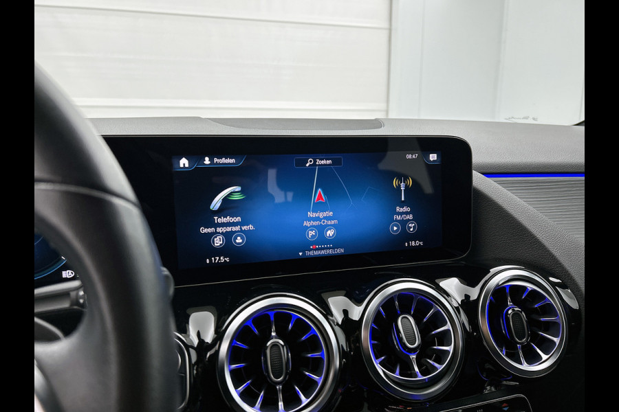 Mercedes-Benz EQA 250 Luxury Line 67 kWh Lichtmetalen velgen | Navigatie | Wide screen | Keyles Go | parking support met camera achter | Inclusief 48 maanden MB Certified garantie voor Europa.