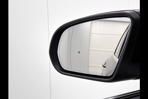 Mercedes-Benz EQA 250 Luxury Line 67 kWh Lichtmetalen velgen | Navigatie | Wide screen | Keyles Go | parking support met camera achter | Inclusief 48 maanden MB Certified garantie voor Europa.