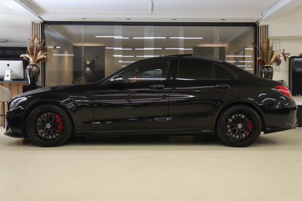 Mercedes-Benz C-Klasse AMG 63 S PANO/360CAMERA/MEMORYSTOELEN/BOMVOL