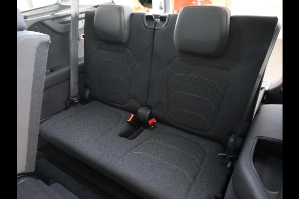 Škoda Kodiaq 1.5 TSI MHEV Business Edition 7p. 150 PK DSG | Verlengde garantie | Panorama dak | 7 PERSOONS | Trekhaak | LED Matrix koplampen |