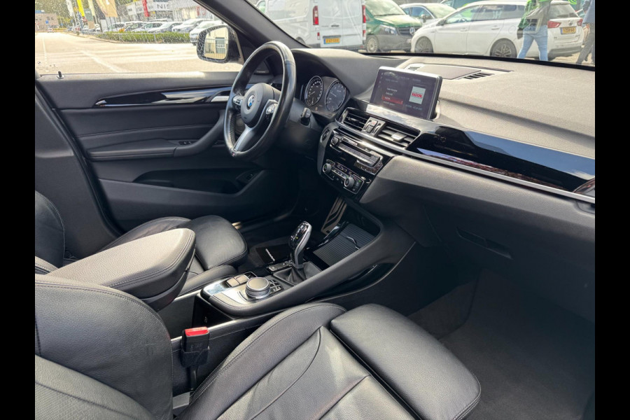 BMW X1 XDrive25i High Executive HUD Panorama Memory M Pakket