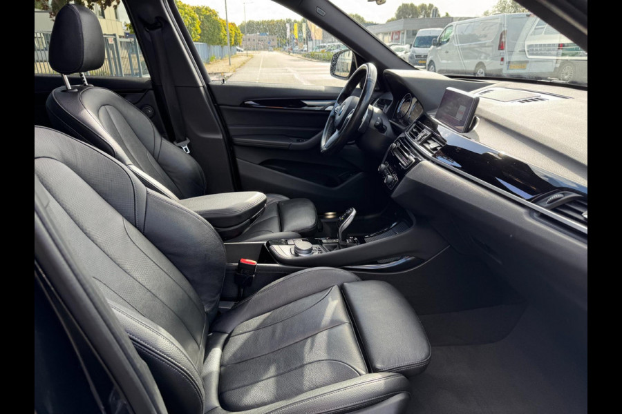 BMW X1 XDrive25i High Executive HUD Panorama Memory M Pakket