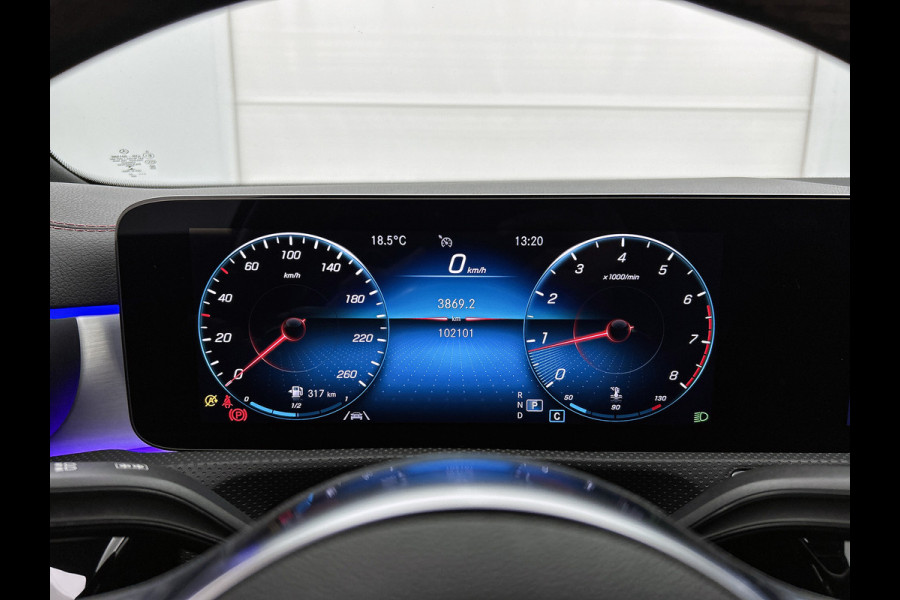 Mercedes-Benz CLA-Klasse Shooting Brake 200 AMG Line 5 spaaks lichtmetalen velgen | Navigatie | MBUX wide screen | Parking support met camera | speciale uitlaten achter Inclusief 24 maanden MB Certified garantie voor Europa.