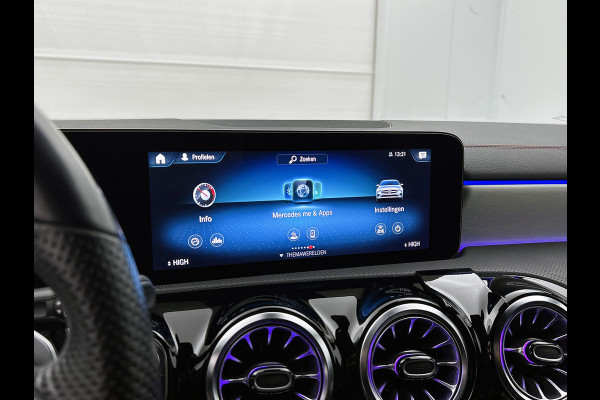 Mercedes-Benz CLA-Klasse Shooting Brake 200 AMG Line 5 spaaks lichtmetalen velgen | Navigatie | MBUX wide screen | Parking support met camera | speciale uitlaten achter Inclusief 24 maanden MB Certified garantie voor Europa.