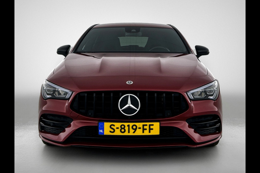 Mercedes-Benz CLA-Klasse Shooting Brake 200 AMG Line 5 spaaks lichtmetalen velgen | Navigatie | MBUX wide screen | Parking support met camera | speciale uitlaten achter Inclusief 24 maanden MB Certified garantie voor Europa.