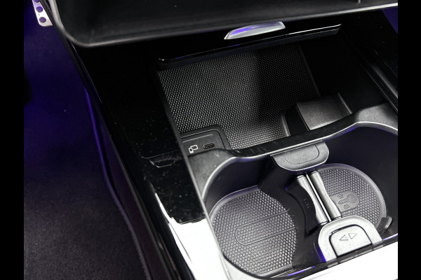 Mercedes-Benz CLA-Klasse Shooting Brake 200 AMG Line 5 spaaks lichtmetalen velgen | Navigatie | MBUX wide screen | Parking support met camera | speciale uitlaten achter Inclusief 24 maanden MB Certified garantie voor Europa.