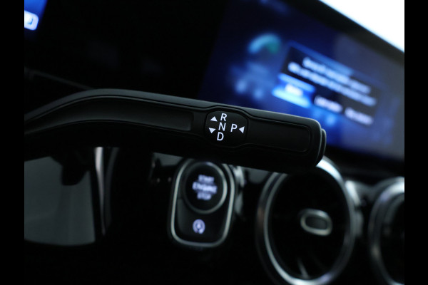 Mercedes-Benz B-Klasse 180 Advantage Achteruitrijcamera | Ledkoplampen | EASY PACK achterklep | Navigatiesysteem met harde schijf. Inclusief 24 maanden MB Certified garantie voor Europa.