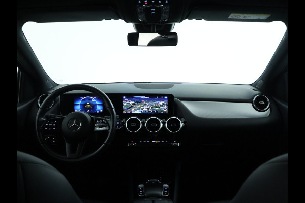 Mercedes-Benz B-Klasse 180 Advantage Achteruitrijcamera | Ledkoplampen | EASY PACK achterklep | Navigatiesysteem met harde schijf. Inclusief 24 maanden MB Certified garantie voor Europa.