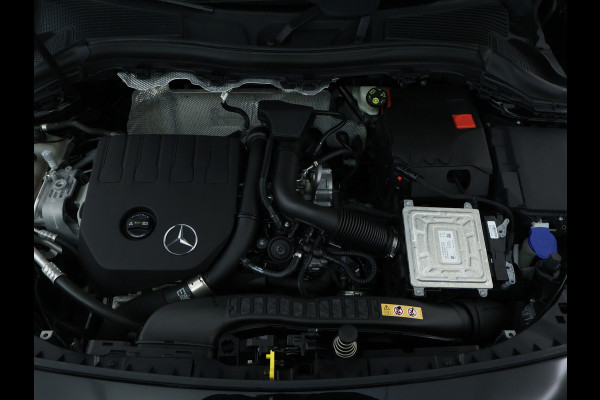 Mercedes-Benz B-Klasse 180 Advantage Achteruitrijcamera | Ledkoplampen | EASY PACK achterklep | Navigatiesysteem met harde schijf. Inclusief 24 maanden MB Certified garantie voor Europa.