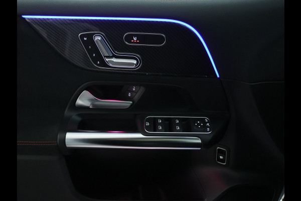 Mercedes-Benz B-Klasse 200 Business Solution AMG AMG Line | Night Pakket | Panorama Schuif-Kanteldak | Memory voorstoelen | Sfeerverlichting. Inclusief 24 maanden MB Certified garantie voor Europa.