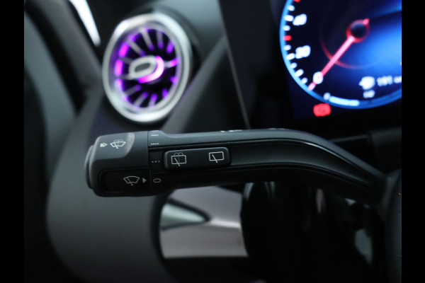 Mercedes-Benz B-Klasse 200 Business Solution AMG AMG Line | Night Pakket | Panorama Schuif-Kanteldak | Memory voorstoelen | Sfeerverlichting. Inclusief 24 maanden MB Certified garantie voor Europa.
