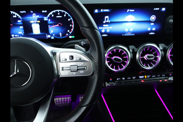 Mercedes-Benz B-Klasse 200 Business Solution AMG AMG Line | Night Pakket | Panorama Schuif-Kanteldak | Memory voorstoelen | Sfeerverlichting. Inclusief 24 maanden MB Certified garantie voor Europa.
