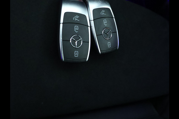 Mercedes-Benz B-Klasse 200 Business Solution AMG AMG Line | Night Pakket | Panorama Schuif-Kanteldak | Memory voorstoelen | Sfeerverlichting. Inclusief 24 maanden MB Certified garantie voor Europa.