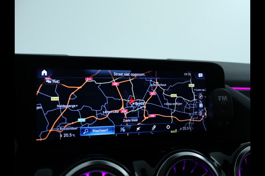 Mercedes-Benz B-Klasse 200 Business Solution AMG AMG Line | Night Pakket | Panorama Schuif-Kanteldak | Memory voorstoelen | Sfeerverlichting. Inclusief 24 maanden MB Certified garantie voor Europa.