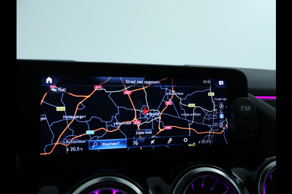 Mercedes-Benz B-Klasse 200 Business Solution AMG AMG Line | Night Pakket | Panorama Schuif-Kanteldak | Memory voorstoelen | Sfeerverlichting. Inclusief 24 maanden MB Certified garantie voor Europa.