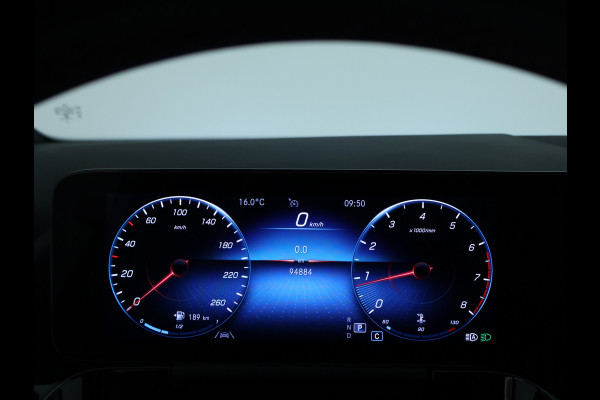 Mercedes-Benz B-Klasse 200 Business Solution AMG AMG Line | Night Pakket | Panorama Schuif-Kanteldak | Memory voorstoelen | Sfeerverlichting. Inclusief 24 maanden MB Certified garantie voor Europa.