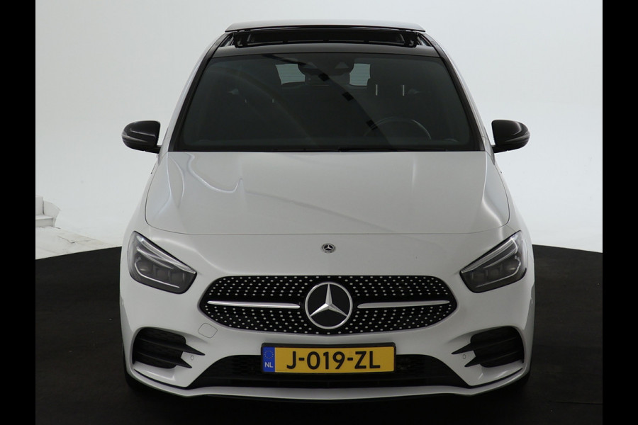 Mercedes-Benz B-Klasse 200 Business Solution AMG AMG Line | Night Pakket | Panorama Schuif-Kanteldak | Memory voorstoelen | Sfeerverlichting. Inclusief 24 maanden MB Certified garantie voor Europa.