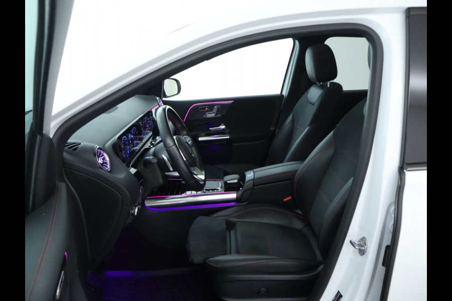 Mercedes-Benz B-Klasse 200 Business Solution AMG AMG Line | Night Pakket | Panorama Schuif-Kanteldak | Memory voorstoelen | Sfeerverlichting. Inclusief 24 maanden MB Certified garantie voor Europa.