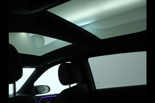 Mercedes-Benz B-Klasse 200 Business Solution AMG AMG Line | Night Pakket | Panorama Schuif-Kanteldak | Memory voorstoelen | Sfeerverlichting. Inclusief 24 maanden MB Certified garantie voor Europa.