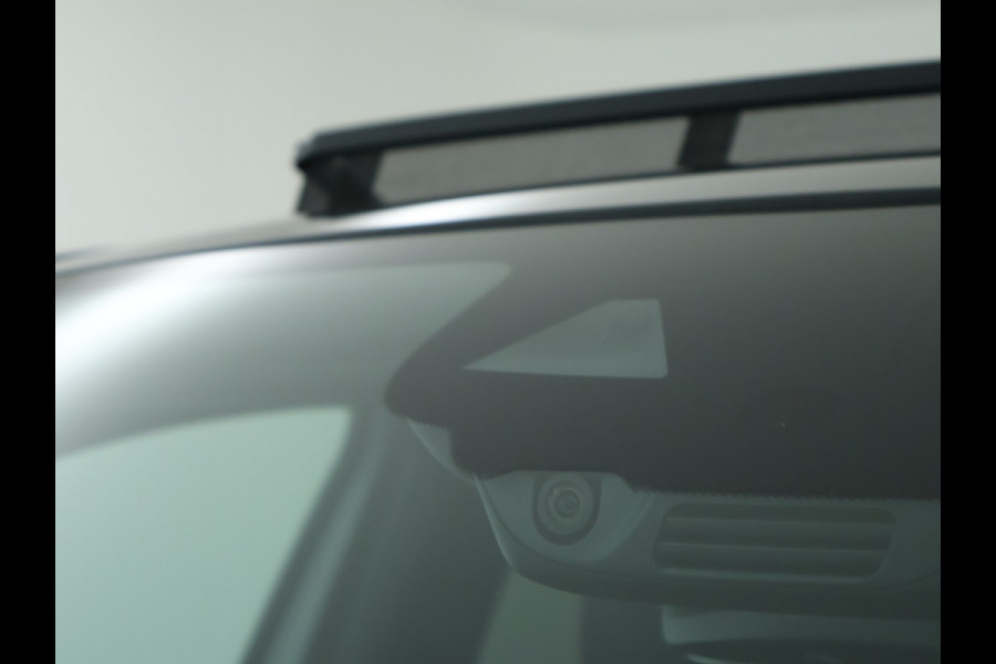 Mercedes-Benz B-Klasse 200 Business Solution AMG AMG Line | Night Pakket | Panorama Schuif-Kanteldak | Memory voorstoelen | Sfeerverlichting. Inclusief 24 maanden MB Certified garantie voor Europa.