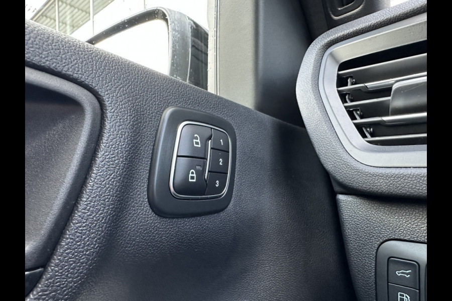 Ford Kuga 2.5 PHEV ST-Line X TECHPACK! WINTERPACK!