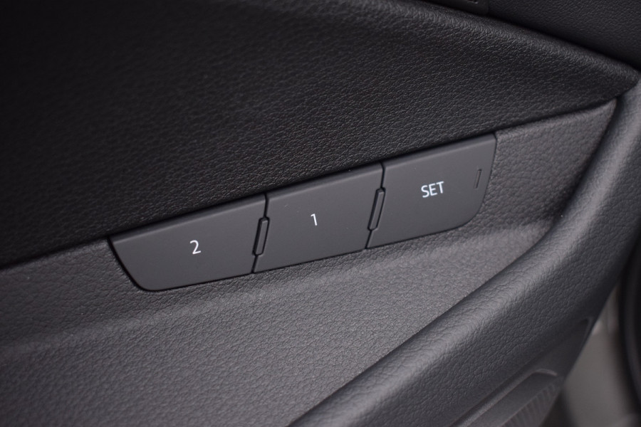 Audi Q8 e-tron 55 quattro 408pk 115kWh | Pano | Camera | Luchtvering | 22"
