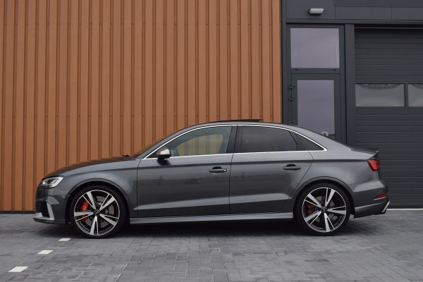Audi RS3 Limousine 2.5 TFSI 400pk Quattro Pano | Magnetic ride | B&O