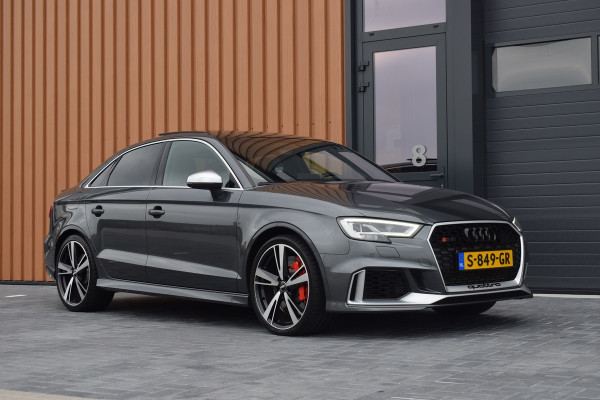 Audi RS3 Limousine 2.5 TFSI 400pk Quattro Pano | Magnetic ride | B&O