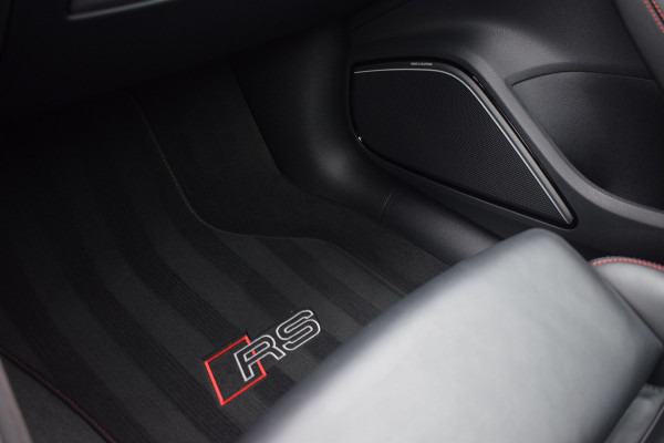 Audi RS3 Limousine 2.5 TFSI 400pk Quattro Pano | Magnetic ride | B&O