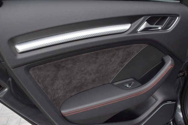 Audi RS3 Limousine 2.5 TFSI 400pk Quattro Pano | Magnetic ride | B&O