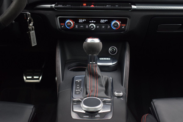 Audi RS3 Limousine 2.5 TFSI 400pk Quattro Pano | Magnetic ride | B&O
