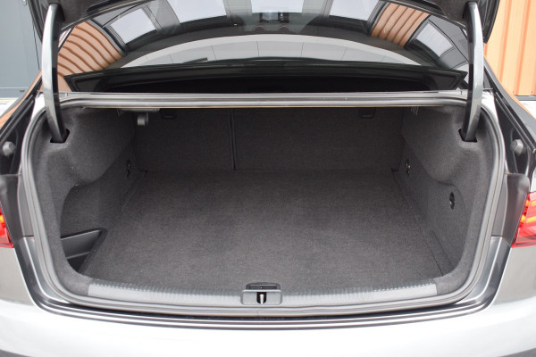 Audi RS3 Limousine 2.5 TFSI 400pk Quattro Pano | Magnetic ride | B&O