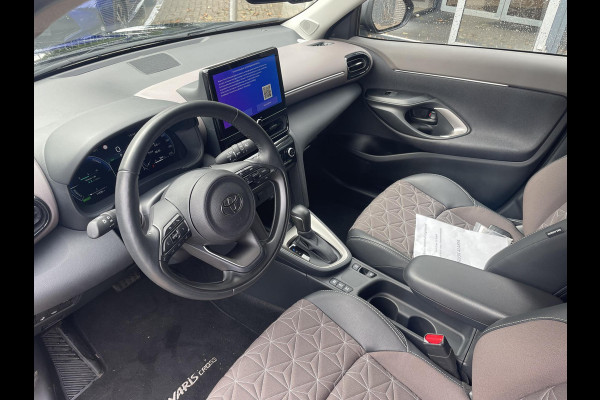 Toyota Yaris Cross 1.5 Hybrid 130 Executive | Stuur- & Stoelverwarming | Dodehoek detectie | Parkeersensoren | Navigatie